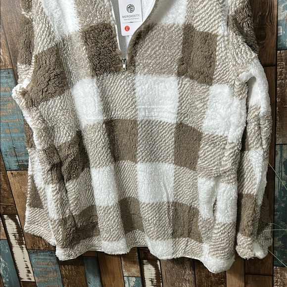 MEROKEETY XL Cozy Plaid Fleece Pullover - Picture 4 of 15